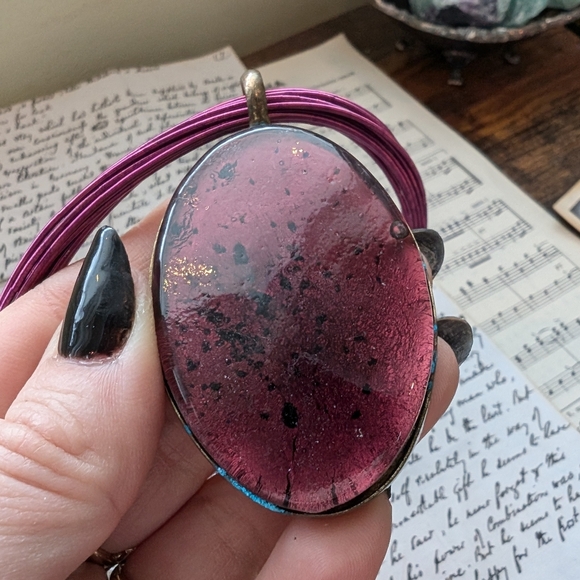 Elegant Purple Pendant Necklace - Picture 8 of 12